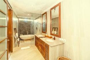 Luxury 3 BR Private Pool Villa Seminyak AN43A Villa in North Kuta
