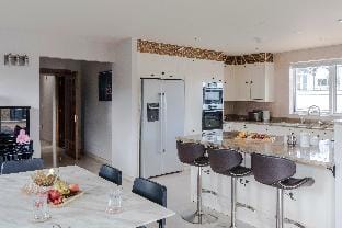 The Roof is on "Fire" -Farringdon- by Frankie Says Apartment in London Borough of Islington