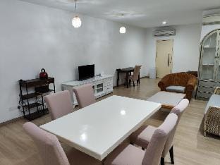 LazeAway 118 Serviced Suite Apartment in Tanjung Bungah