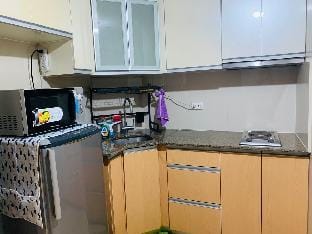 Studio 8th FL w/ Balcony across Terminal 3 Airport Apartment in Pasay