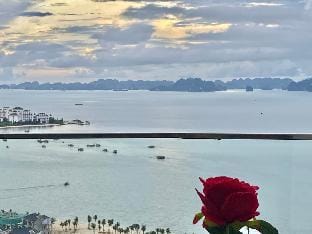 Citadines Ocean View HaLong Bay. Homestay Dual Key Apartment in Laos