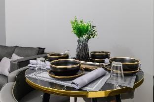 GurneySKyHome: Sunrise Seaview Int'l Cuisine Zone Apartment in Tanjung Bungah