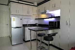 Panorama Studio 24Fa | Netflix 4k - Avida IT Park Apartment in Lapu-Lapu City
