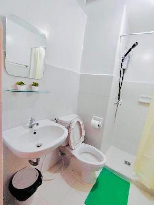 Mesaverte Condotel Near SM Robinson Centrio Apartment in Cagayan de Oro
