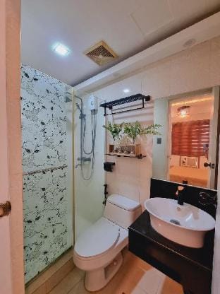 Modern Minimalist Condo Vacation rental in Pasay