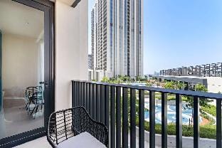Brand New Tower in Creek Harbour | Growing area Vacation rental in Dubai