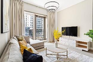Dubai Marina 1BDR w/ Pool, Gym | Sparkle Tower Vacation rental in Dubai