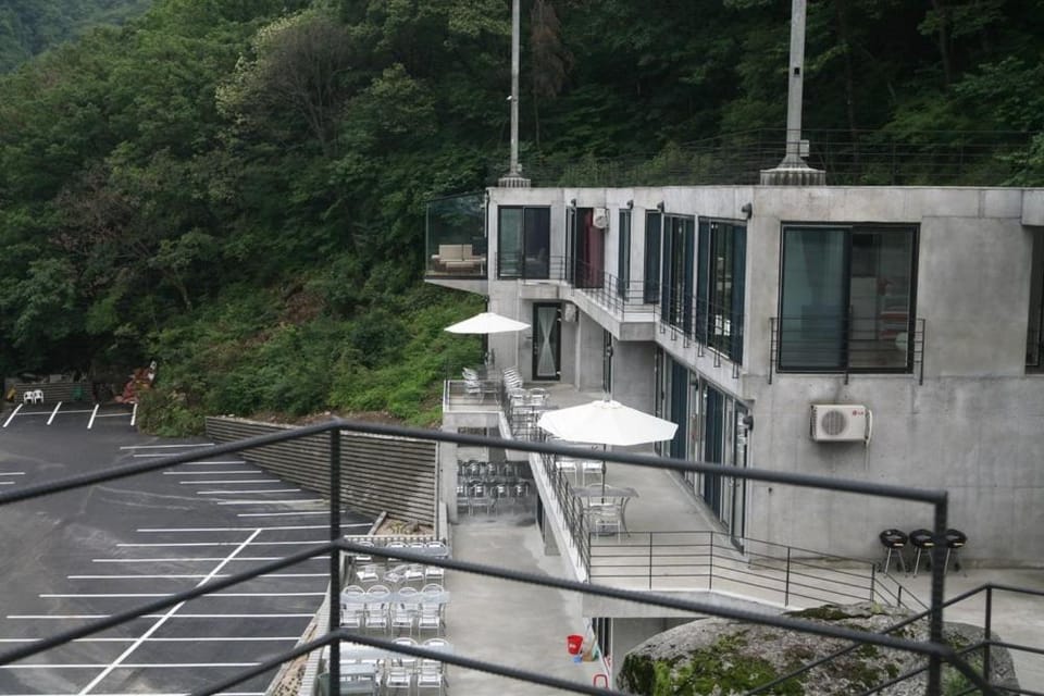 Art City Two Bed and Breakfast in Gyeonggi-do