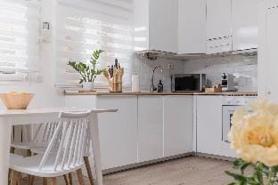 Cozy 2BR Duplex - 2 min. walk to Plaza Santa Ana Apartment in Centro