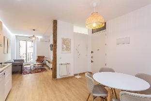 Luxurious 2BR/2BA in Chueca Apartment in Centro