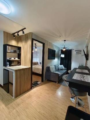 Adrian's Lair (Cozy 1BR Condo) Apartment in Davao City