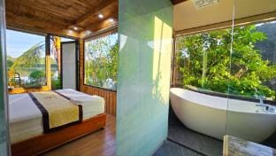 Xuan Son Lakeside Bungalow Chalet in Laos