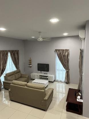 LOW SEASON PROMOTION! 4B12B Bar 5 min City Center Vacation rental in Ipoh