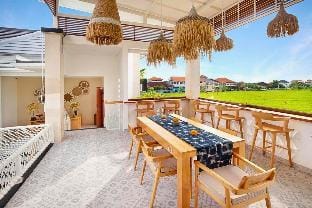 Luxury 1 BR Suite Room #Y01B Villa in North Kuta