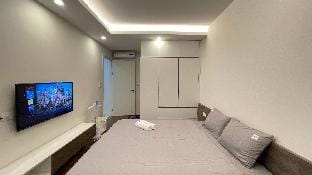 Kane - 2BR Căn hộ cao cấp Vinhomes D'Capitale Apartment in Laos