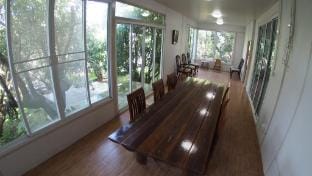 Grandpa House สวนสายไหม Vacation rental in Laos