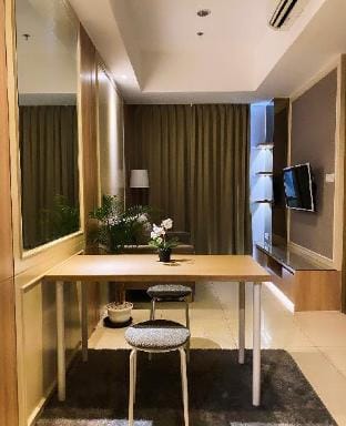 Cozy 1 Bedroom Apartment (7G), free Wifi, Netflix Apartment in Jakarta