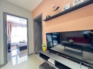 Downtown Lux Fun Rooftop Pool #TB7318 Apartment in Pattaya City