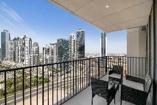 Silkhaus Premium Tower in Downtown | Gym & pool Vacation rental in Dubai