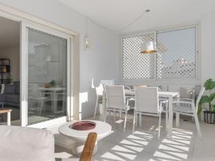 Espacioso y encantador apartamento en Las Gaviotas Apartment in Marbella