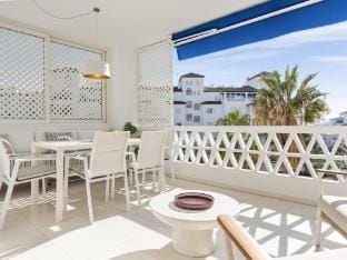 Espacioso y encantador apartamento en Las Gaviotas Apartment in Marbella