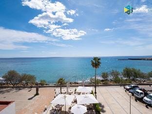 Apto Antic 301 Pax 2 Apartment in S'illot