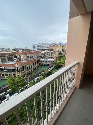 88 Venice Luxury Suites Apartment in Makati