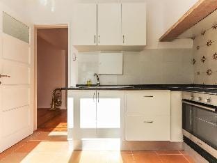 Vita Portucale | Olaias Design with Terrace Apartment in Lisbon