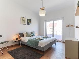 Vita Portucale | Almada Balcony Apartment in Lisbon District