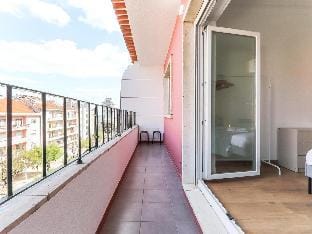 Vita Portucale | Almada Balcony Apartment in Lisbon District