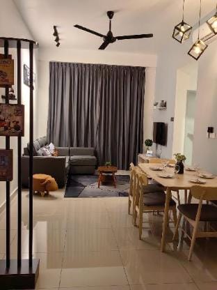 Seaview 10pax 8min to JonkerWalk 2min to EncoreMlk Apartment in Malacca