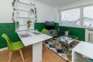Urban Retreat Modern 1 Bed Flat/ Fitzroy St Apartment in London Borough of Islington