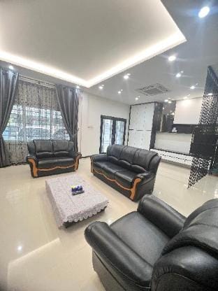 Home In Kuching @14pax Vacation rental in Kuching
