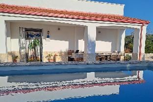 Virginia Country House con piscina a Torre Guaceto Villa in Province of Taranto