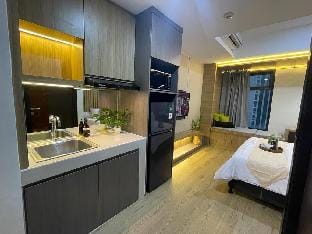 Good Vibes Stay@1BR Chadstone Cikarang Apt Apartment in West Java