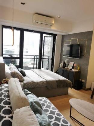 Studio | 370mbs and Netflix | in heart of Makati Apartment in Mandaluyong