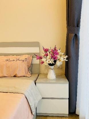 Căn hộ 2PN sân vườn, tầng cao Solforest, Ecopark Apartment in Laos