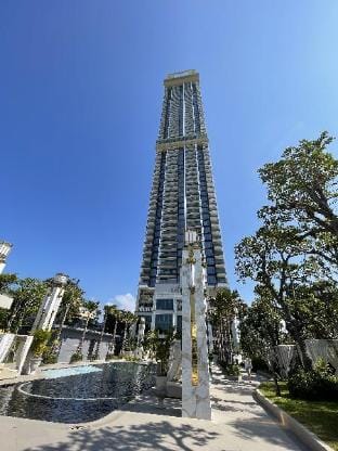 Copacabana Beach Jomtien high floor with a Jacuzzi Apartment in Pattaya City