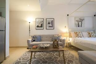 GuestReady - Cream & Grey Apartment in Dubai
