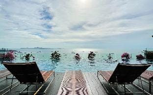 Centric Sea Pattaya Ocean View City Center Infinity Pool Apartment High-Speed Internet Apartment in Pattaya City