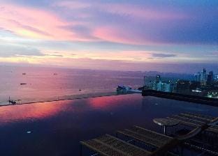 Centric Sea Pattaya Ocean View City Center Infinity Pool Apartment High-Speed Internet Apartment in Pattaya City