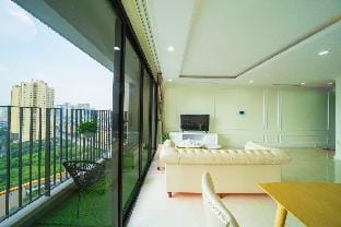 [A-Homes] D'Capitale Luxury Apartment 3.1 Vacation rental in Laos