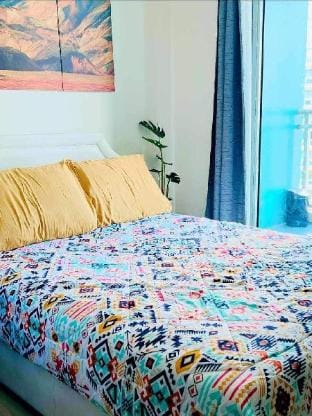 Cityscape by Juju at Azure Residences Apartment in Paranaque