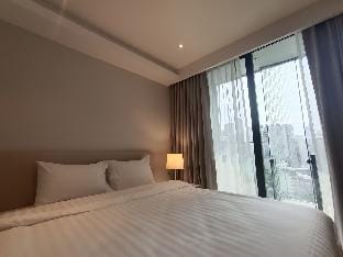 Pool&BTS Nana&MRT Sukhumvit&Max2ppl#14F108 Apartment in Bangkok