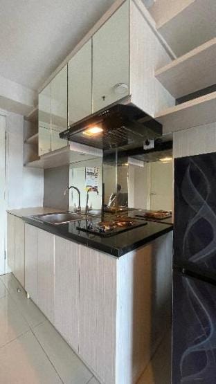 Tanglin Studio Plus Apartment Diatas Pakuwon Mall Apartment in Surabaya