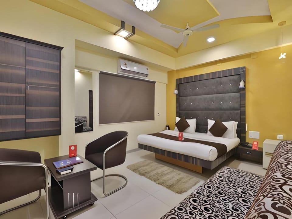 FabHotel Crystal Inn II - Paldi Char Rasta Hotel in Ahmedabad