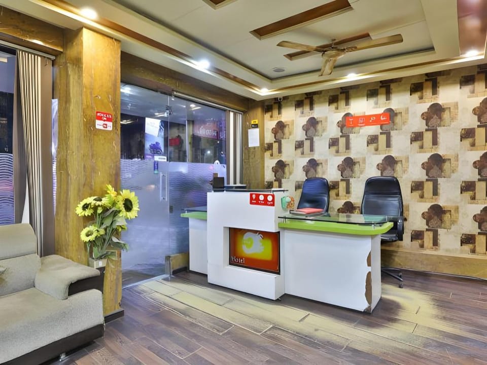 FabHotel Crystal Inn II - Paldi Char Rasta Hotel in Ahmedabad