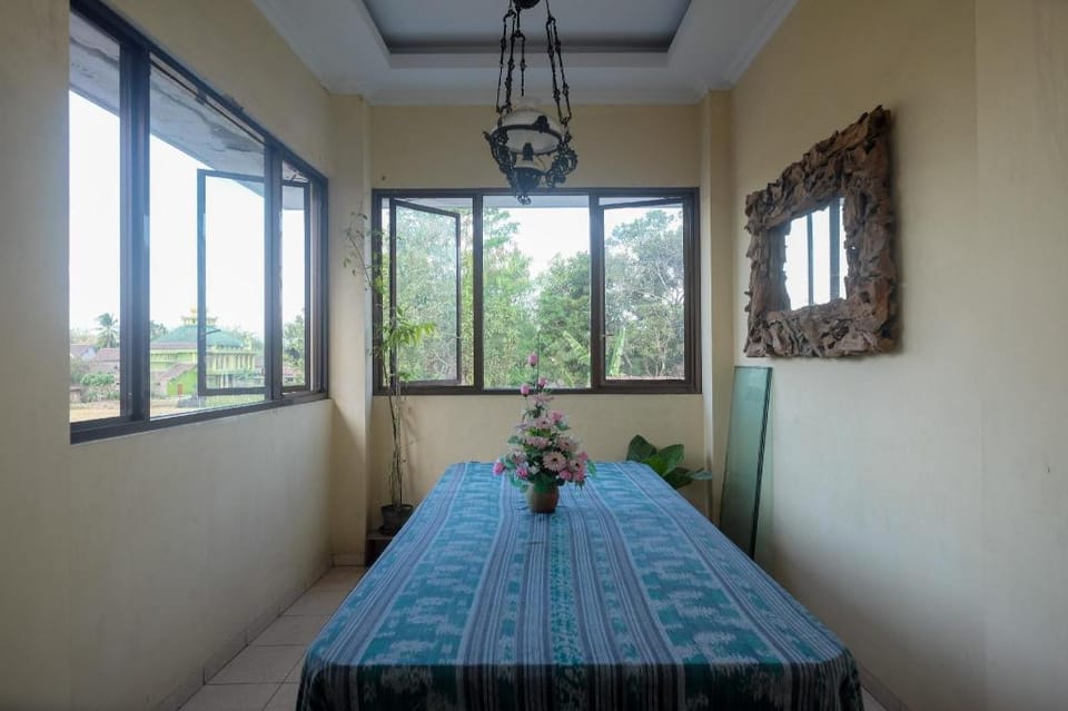 Urbanview Syariah Wisma Wongso Borobudur Hotel in Special Region of Yogyakarta