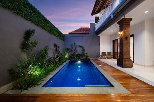 Villa Melita-7 mins walk to beach La Brisa Villa in North Kuta