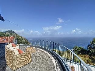 Vinhaticos House by Atlantic Holiday Apartment in Madeira District